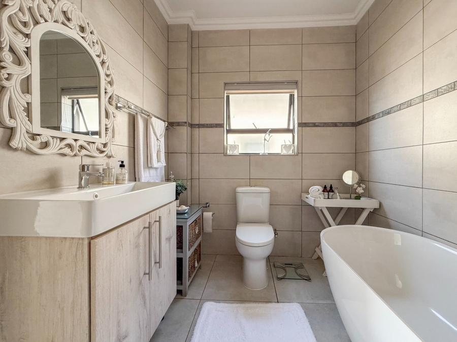 2 Bedroom Property for Sale in Leloko Lifestyle Estate North West